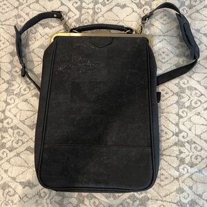 LaFlore Bobobark Convertible Backpack / Purse